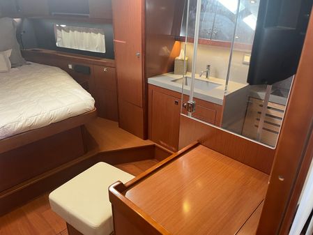 Beneteau Oceanis 55 image