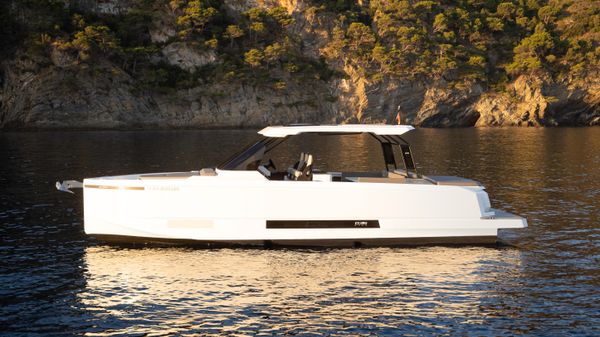 De Antonio Yachts D36 OPEN 