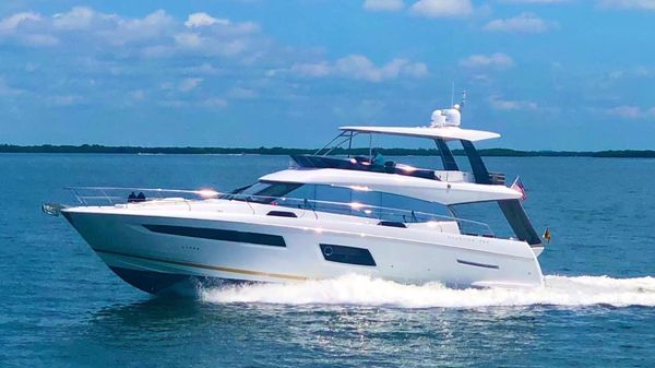 Prestige 560 Flybridge 