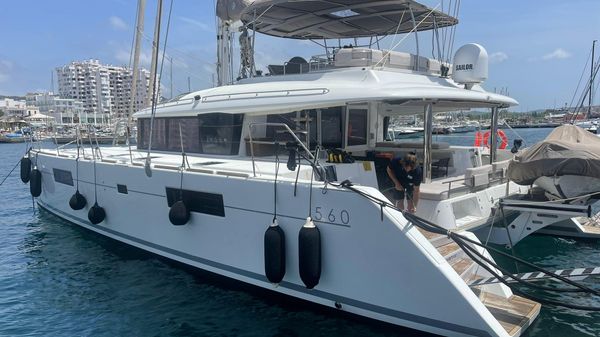 Lagoon 560 S2