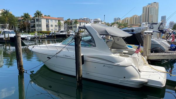 Cruisers Yachts 370 Express