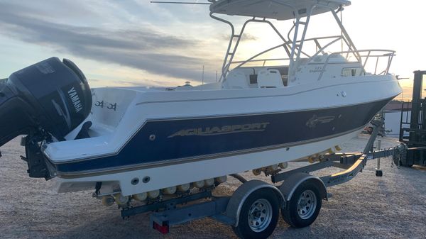 Aquasport 225 Explorer