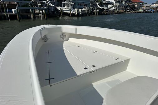 Venture 34 Center Console image