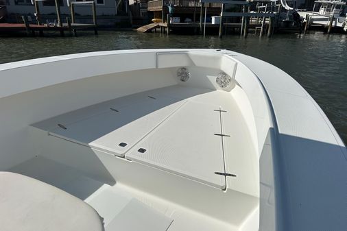 Venture 34 Center Console image