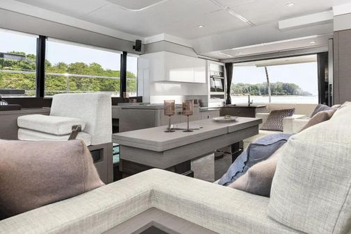 Fountaine-pajot MY-5 image