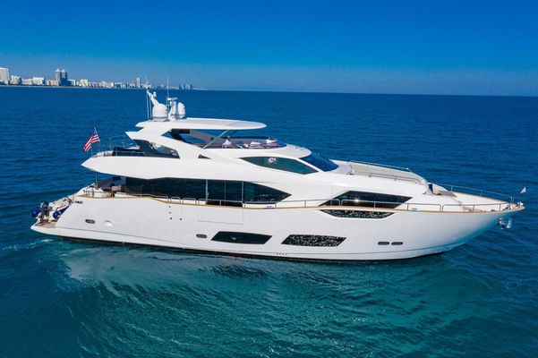 Sunseeker 95 Yacht - main image