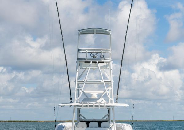 Yellowfin 42 Center Console image