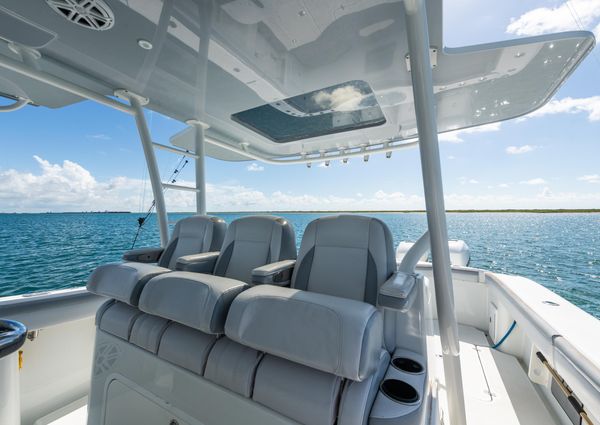 Yellowfin 42 Center Console image