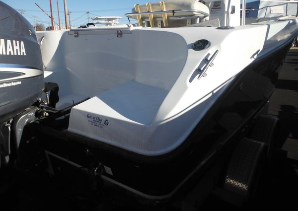 Seaswirl STRIPER-2101-CENTER-CONSOLE-O-B image