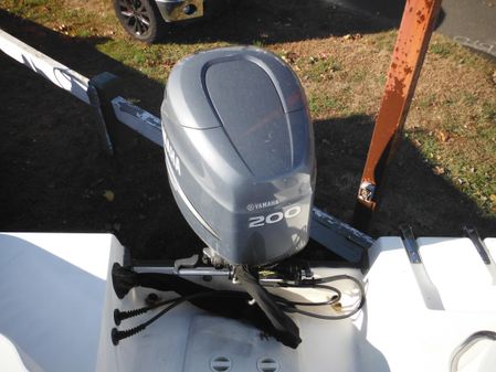 Seaswirl STRIPER-2101-CENTER-CONSOLE-O-B image