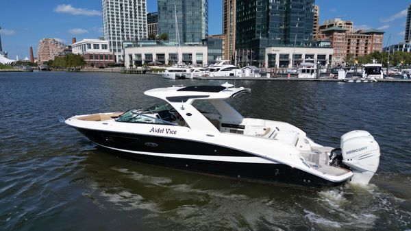 Sea Ray SLX 350 OB