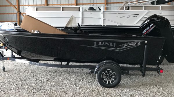 Lund 1650 Rebel XL SS 