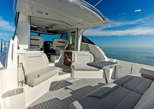 Tiara Yachts 43 image