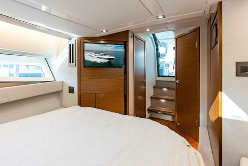 Tiara Yachts 43 image