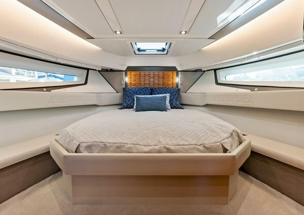 Tiara Yachts 43 image