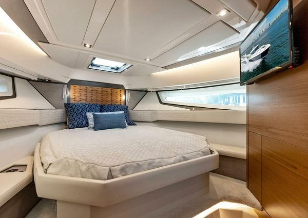 Tiara Yachts 43 image