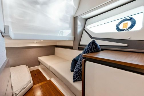 Tiara Yachts 43 image