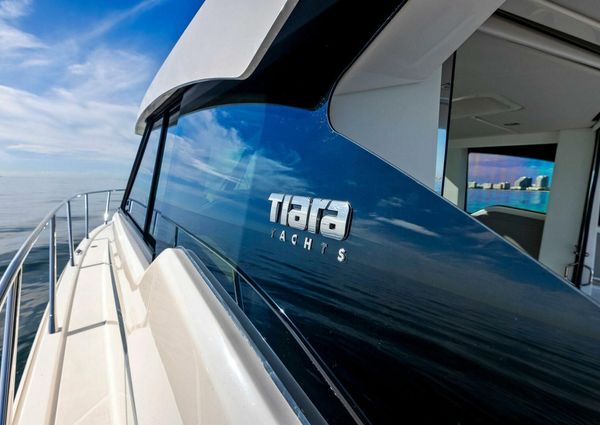 Tiara Yachts 43 image