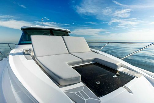 Tiara Yachts 43 image