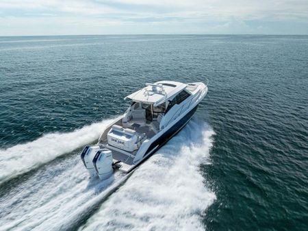 Tiara Yachts 43 image