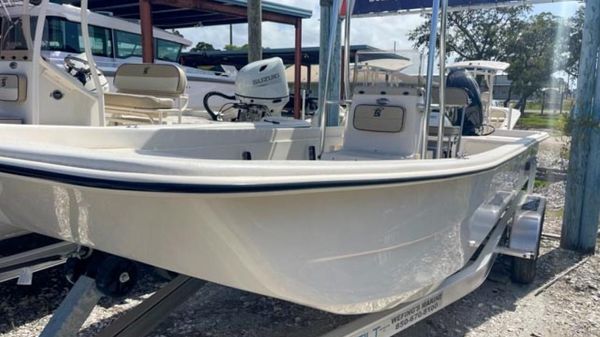 Carolina Skiff E24 DLX CC 