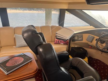 Carver 530 Voyager Pilothouse image