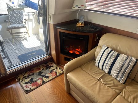 Carver 530 Voyager Pilothouse image