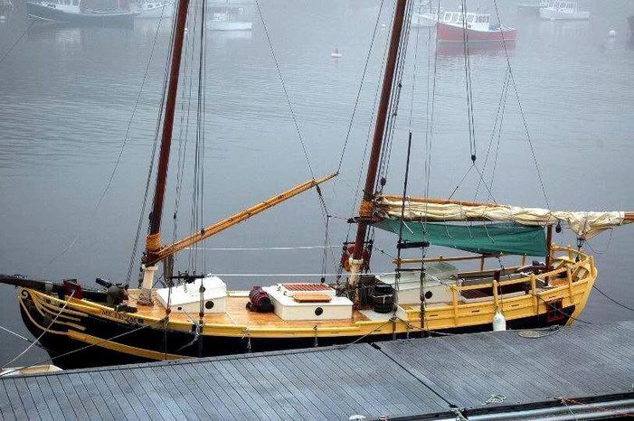 packet schooner