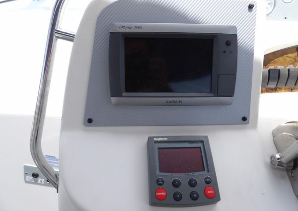 Sea Ray 340 Sundancer image