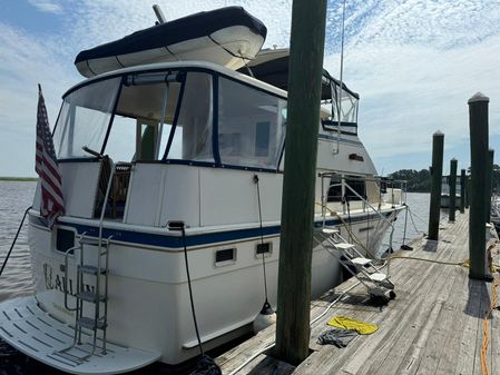 Hatteras 43 Motor Yacht image