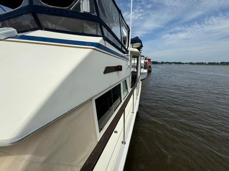 Hatteras 43 Motor Yacht image