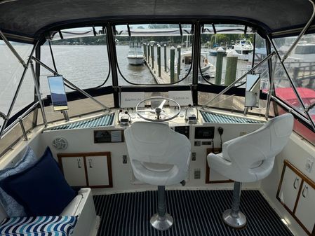 Hatteras 43 Motor Yacht image