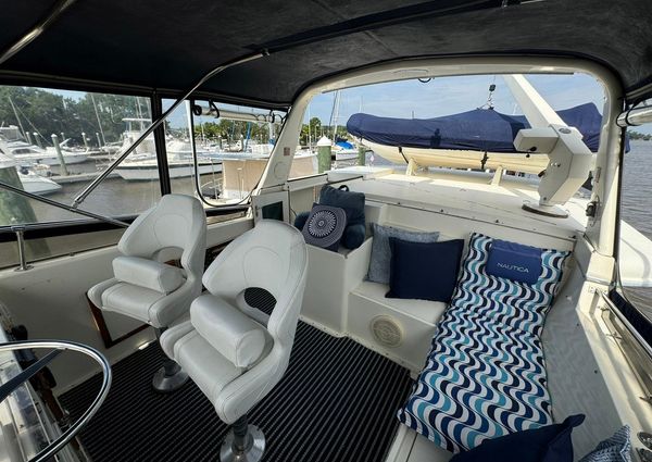 Hatteras 43 Motor Yacht image