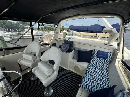 Hatteras 43 Motor Yacht image