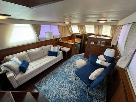 Hatteras 43 Motor Yacht image