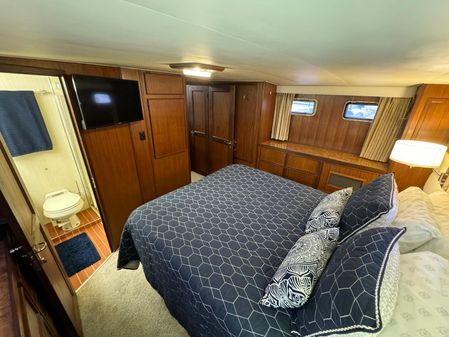 Hatteras 43 Motor Yacht image