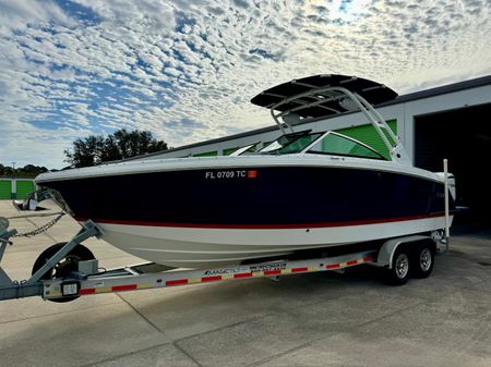 Cobalt R8-OUTBOARD image