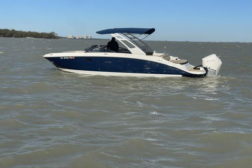 Sea Ray 270 SDX OB image