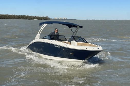 Sea Ray 270 SDX OB image