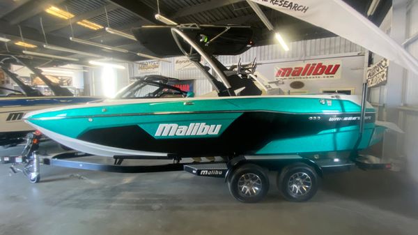 Malibu 23 LSV WAKESETTER