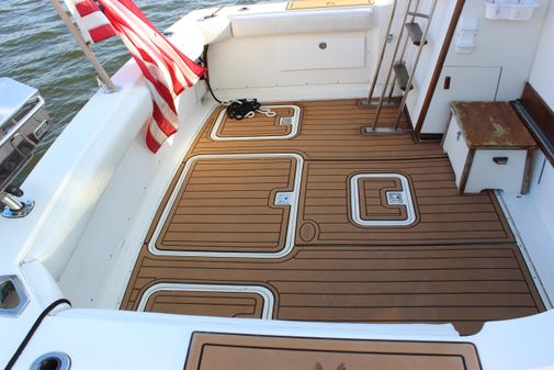 Bertram 33II Flybridge Cruiser image