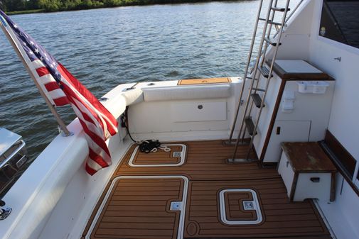 Bertram 33II Flybridge Cruiser image