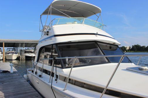 Bertram 33II Flybridge Cruiser image