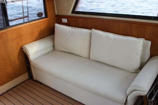 Bertram 33II Flybridge Cruiser image