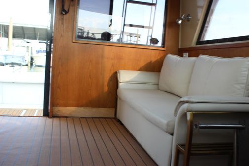 Bertram 33II Flybridge Cruiser image