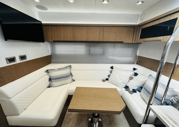 Galeon 485 HTS image