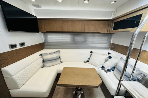 Galeon 485 HTS image