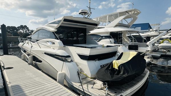 Galeon 485 HTS 