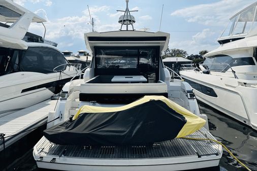 Galeon 485 HTS image