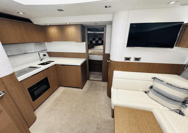 Galeon 485 HTS image